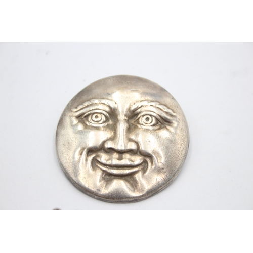 216 - 2 X .925 Quirky Silver Jewellery Pieces Including The Man In The Moon