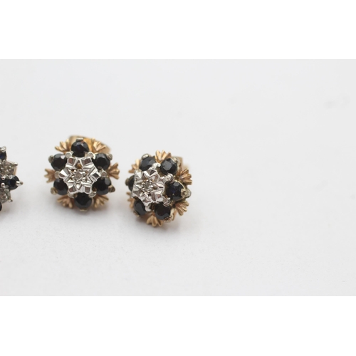 26 - 2 x 9ct gold sapphire and diamond cluster stud earrings (5.2g)