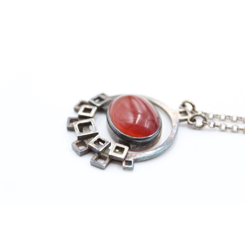 262 - .925 Modernist Mid Century Agate Set Pendant Necklace