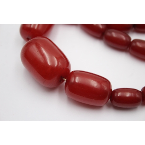 266 - A Graduated Bakelite Barrel Bead Necklace