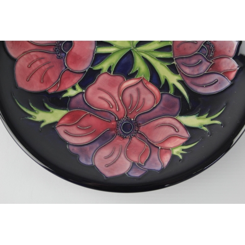 303 - Vintage Walter MOORCROFT Anemone Plate No.34/94