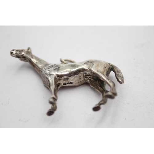 315 - Vintage Hallmarked 1975 London STERLING SILVER Horse Charm / Figure (36g)