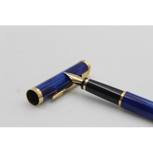 359 - Vintage WATERMAN Preface Blue Lacquer FOUNTAIN PEN w/ 18ct Gold Nib WRITING