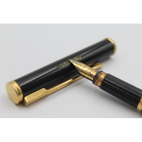 364 - Vintage WATERMAN Exclusive Black Lacquer FOUNTAIN PEN w/ 18ct Gold Nib WRITING