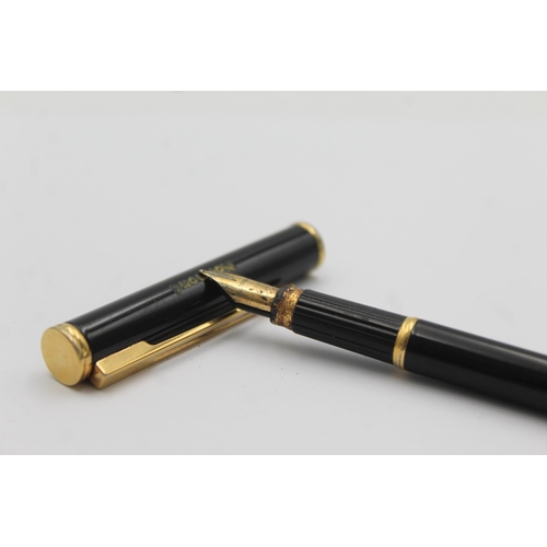 364 - Vintage WATERMAN Exclusive Black Lacquer FOUNTAIN PEN w/ 18ct Gold Nib WRITING