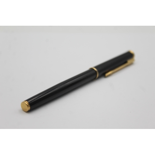 364 - Vintage WATERMAN Exclusive Black Lacquer FOUNTAIN PEN w/ 18ct Gold Nib WRITING