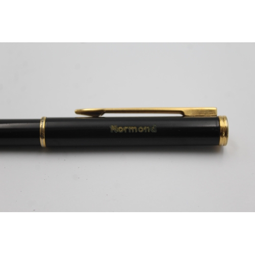 364 - Vintage WATERMAN Exclusive Black Lacquer FOUNTAIN PEN w/ 18ct Gold Nib WRITING