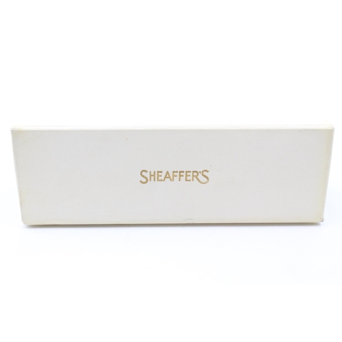 372 - Vintage SHEAFFER Snorkel Black FOUNTAIN PEN w/ Steel Nib WRITING Boxed