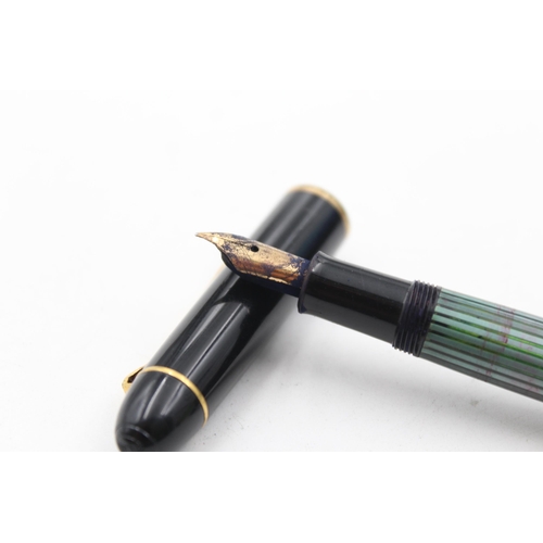 378 - Vintage PELIKAN 140 Green & Black Fountain Pen w/ 14ct Gold Nib WRITING