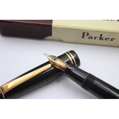 379 - Vintage PARKER Victory Black FOUNTAIN PEN w/ 14ct Gold Nib WRITING Boxed