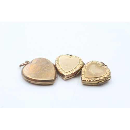 4 - 3 x 9ct back & front gold vintage etched heart lockets (8.8g)