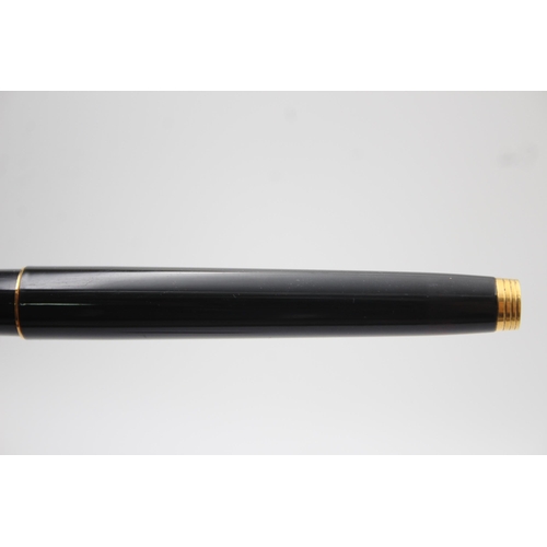 400 - Vintage PARKER 75 Black Lacquer FOUNTAIN PEN w/ 14ct Gold Nib WRITING