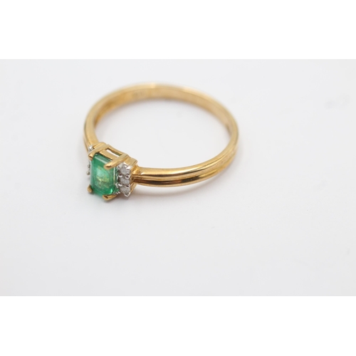 57 - 9ct gold diamond and emerald dress ring (1.6g) size  P