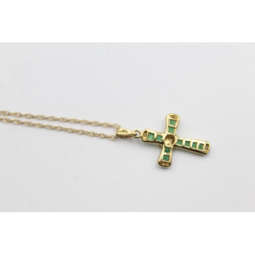 105 - 9ct Gold Diamond & Emerald Cross Pendant Necklace (1.8g)