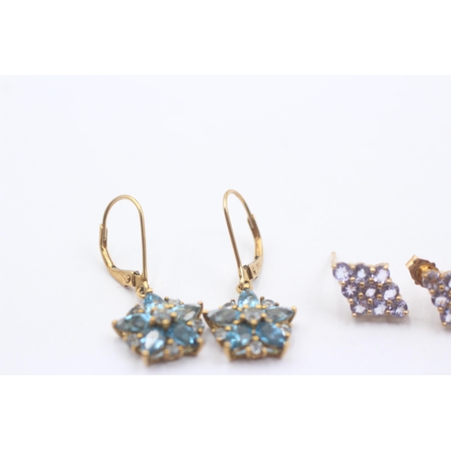 27 - 2 X 9ct Gold Paired Gemstone Cluster Drop Earrings Inc. Tanzanite & Topaz (3.4g)