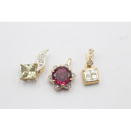 31 - 3 X 9ct Gold Gemstone & Diamond Set Pendants Inc. Garnet & Kyanite (3.9g)