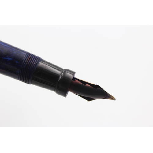 394 - Vintage PARKER Duofold Lucky Curve Lapis Blue FOUNTAIN PEN w/ 14ct Gold Nib