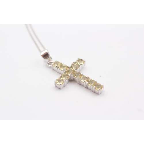 45 - 9ct White Gold Yellow Gemstone Cross Pendant Necklace (3.1g)