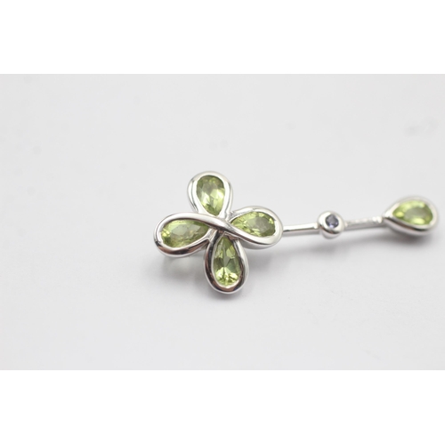 21 - 9ct White Gold Peridot And Amethyst Flower Dewdrop Charm Pendant (2.1g)