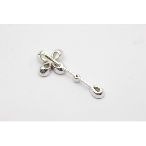 21 - 9ct White Gold Peridot And Amethyst Flower Dewdrop Charm Pendant (2.1g)