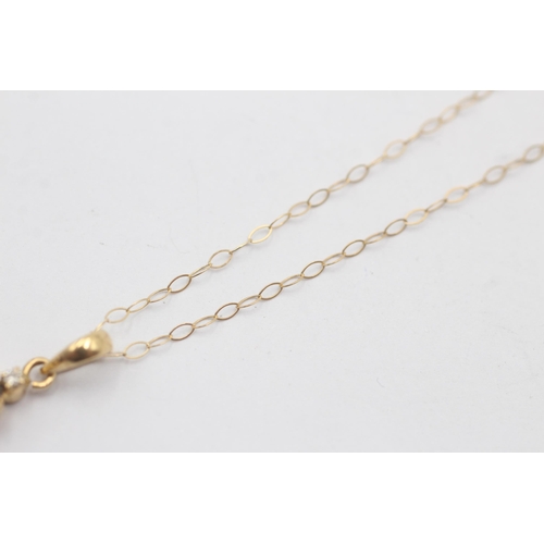 30 - 18ct Gold Diamond And Sapphire Column Pendant Necklace (1.1g)