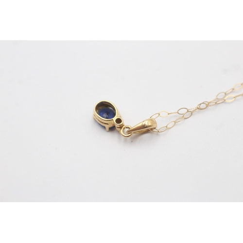 30 - 18ct Gold Diamond And Sapphire Column Pendant Necklace (1.1g)