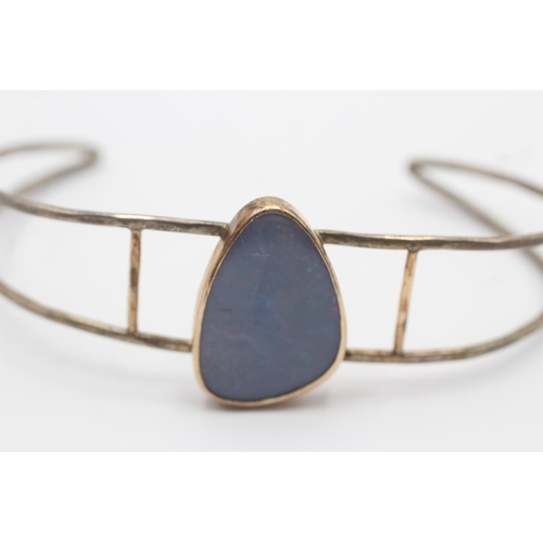 32 - 9ct Gold Plus Silver Opal Rough Cut Flat Top Bezel Cabochon Cuff Bracelet (9.6g)