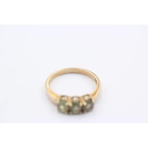 56 - 9ct Gold Green Gemstone Trilogy Dress Ring (2.5g) Size N 1/2