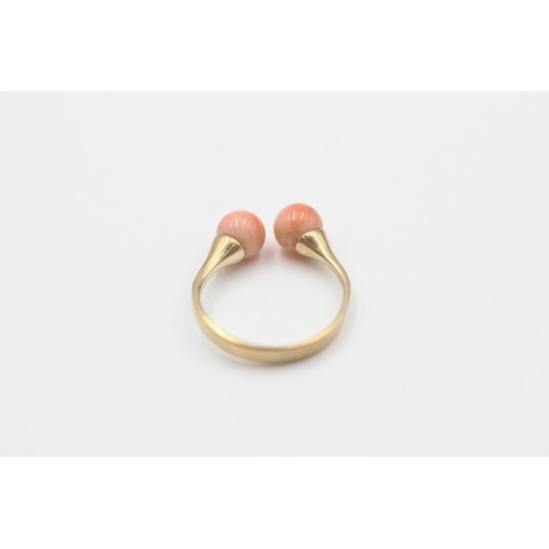 113 - 9ct Gold Coral Two Stone Ring (1.8g) size  K+1/2