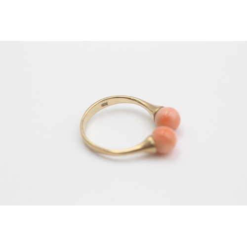 113 - 9ct Gold Coral Two Stone Ring (1.8g) size  K+1/2