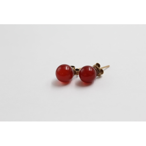 114 - 9ct Gold Carnelian Stud Earrings (1.8g)