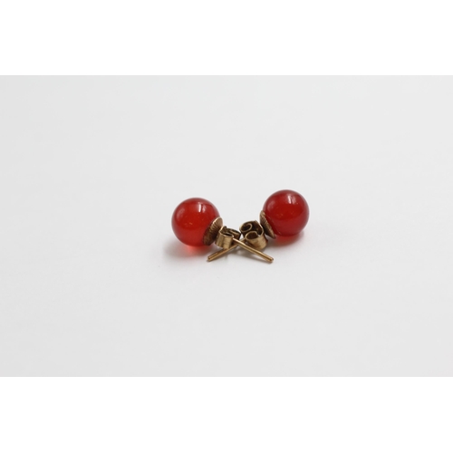 114 - 9ct Gold Carnelian Stud Earrings (1.8g)