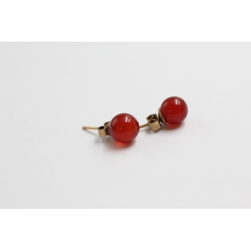 114 - 9ct Gold Carnelian Stud Earrings (1.8g)