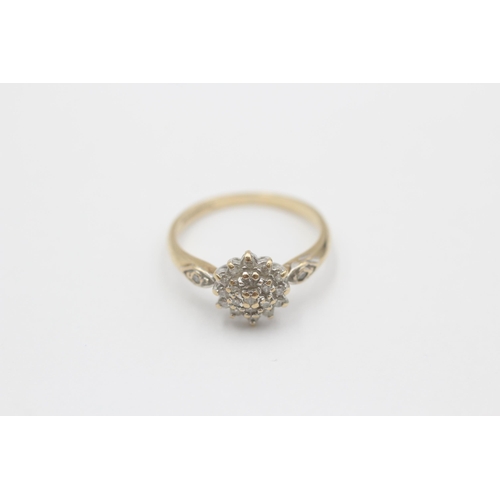 122 - 9ct Gold Diamond Cluster Ring (1.9g) size  M