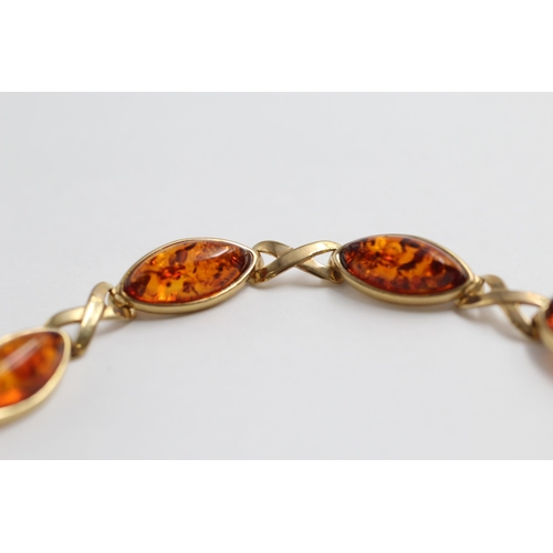 137 - 9ct Gold Amber Panel Bracelet (7.9g)