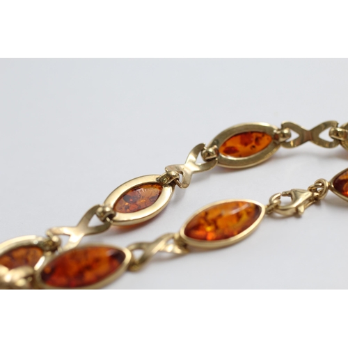 137 - 9ct Gold Amber Panel Bracelet (7.9g)