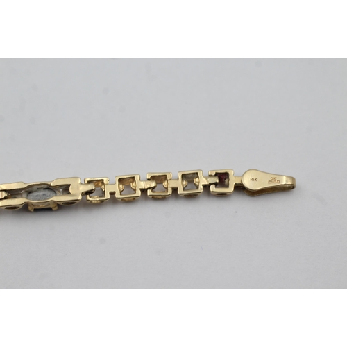 140 - 9ct Gold Diamond & Sapphire Fancy Link Bracelet (4.4g)