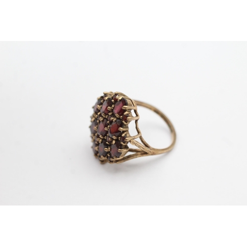 146 - 9ct Gold Garnet Dress Ring (5.7g) size  L+1/2