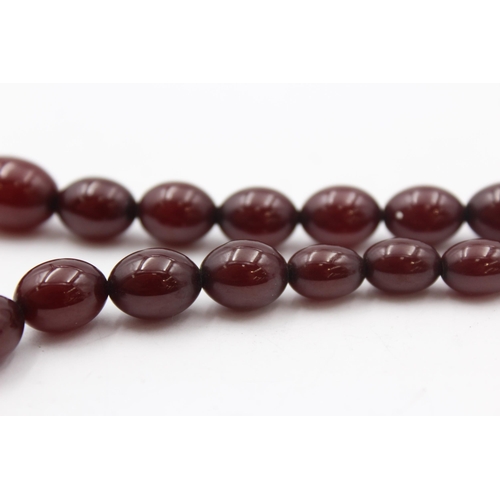 152 - A Single Strand Graduated Bakelite Bead Necklace (52g)