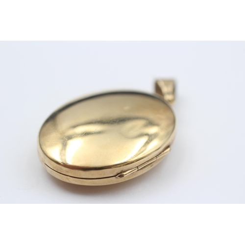 16 - 9ct Gold Oval Locket Pendant (11.4g)