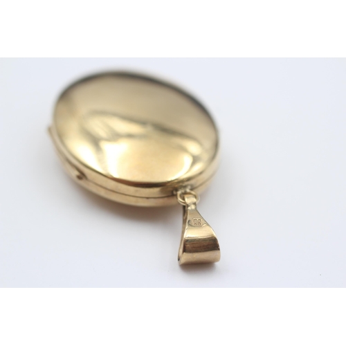 16 - 9ct Gold Oval Locket Pendant (11.4g)