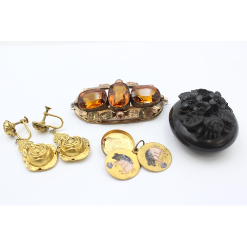 166 - A Collection Of Antique Jewellery Including A Vulcanite Locket (68g)