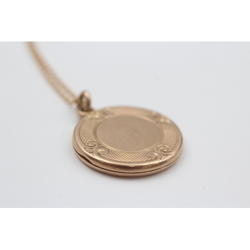 19 - 9ct Gold Round Locket Pendant Necklace (6.4g)