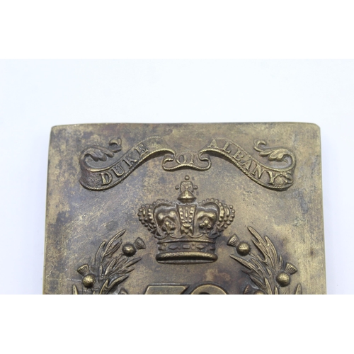 194 - Brass shoulder belt plate with Victorian Crown 72nd Seaforth Highlanders