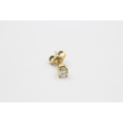 21 - 18ct Gold Brilliant Cut Diamond Stud Earrings (1.2g)