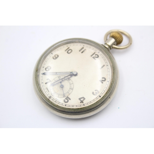 213 - Vintage Gents WWII GS/TP Military Issued POCKET WATCH Hand-Wind WORKING