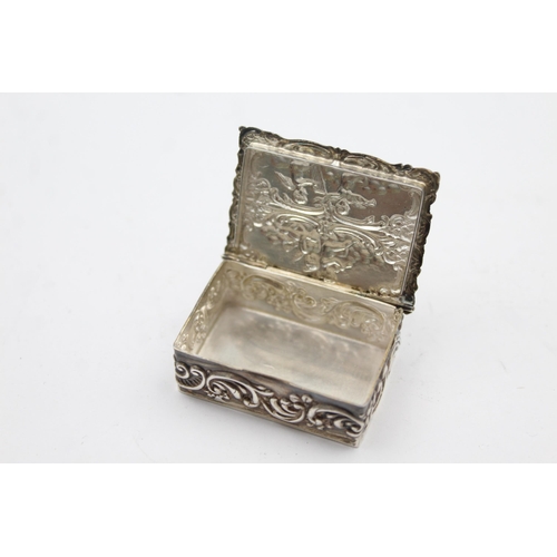 221 - Vintage Hallmarked 1979 Birmingham STERLING SILVER Cherub Pill / Trinket Box 26g