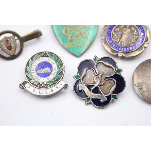 228 - 6 x Vintage Hallmarked .925 STERLING SILVER Badges Inc Enamel, Nursing Etc (45g)