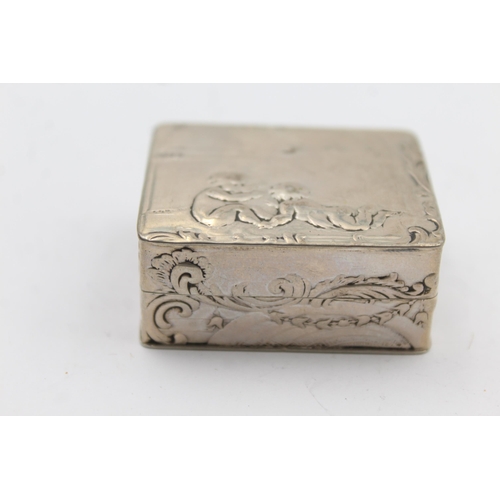 235 - Antique / Vintage Stamped .800 Continental SILVER Cherub Pill / Trinket Box 31g