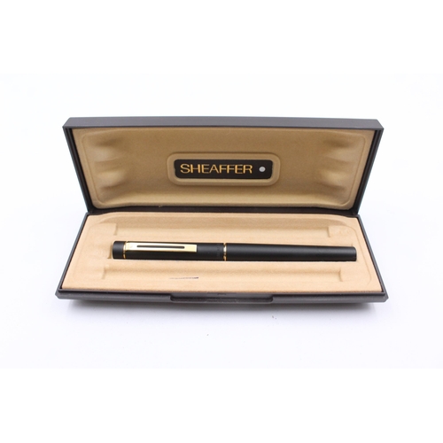 281 - Vintage SHEAFFER Targa Black FOUNTAIN PEN w/ 14ct Gold Nib WRITING